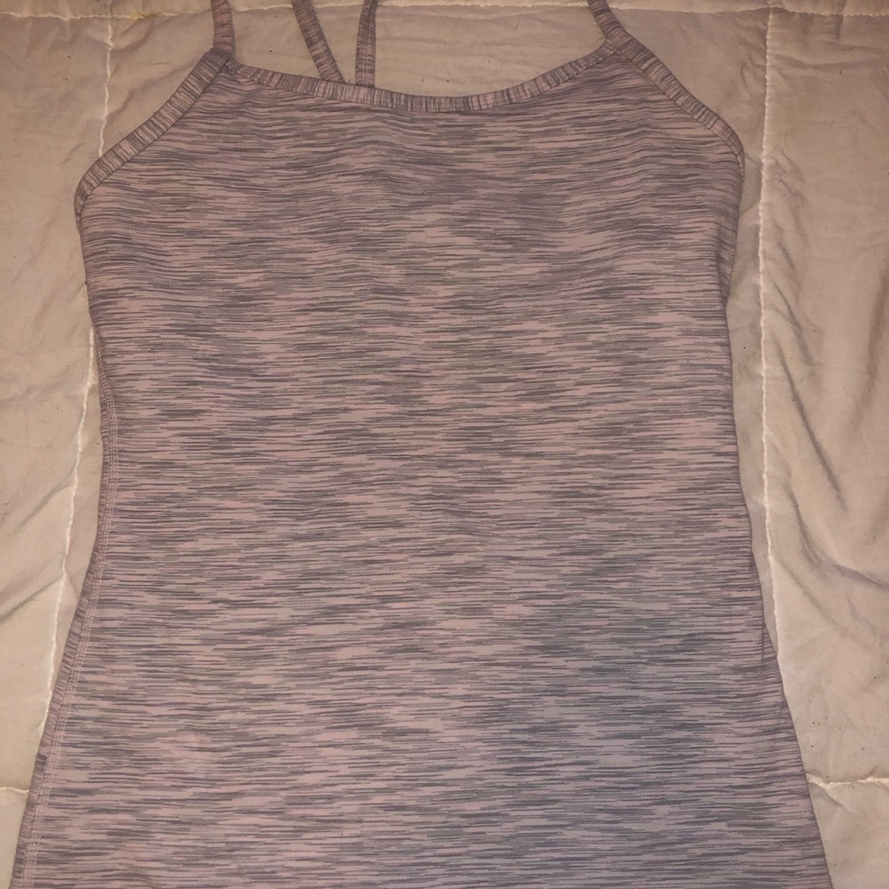 Lululemon flow tank